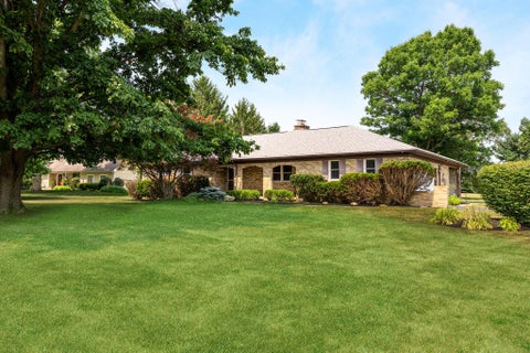 Photo of 7252 Fox Den Court NW, Pickerington, OH 43147 (MLS # 226026591)