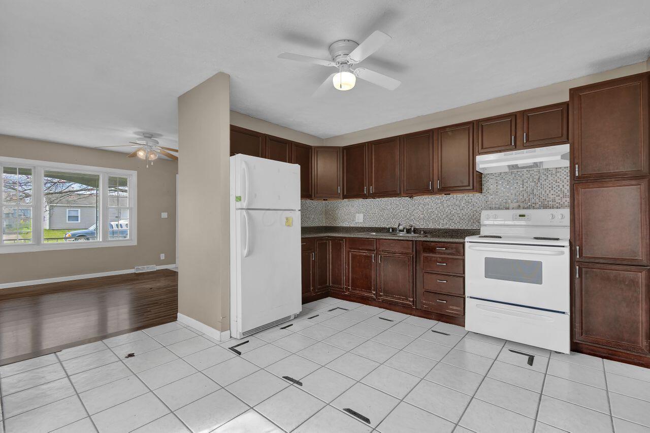 240 Walden Road, Heath, Ohio image 10