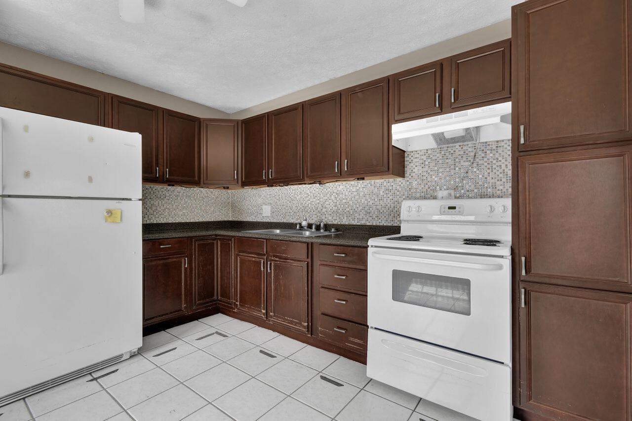 240 Walden Road, Heath, Ohio image 11