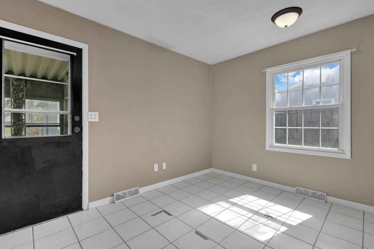 240 Walden Road, Heath, Ohio image 13