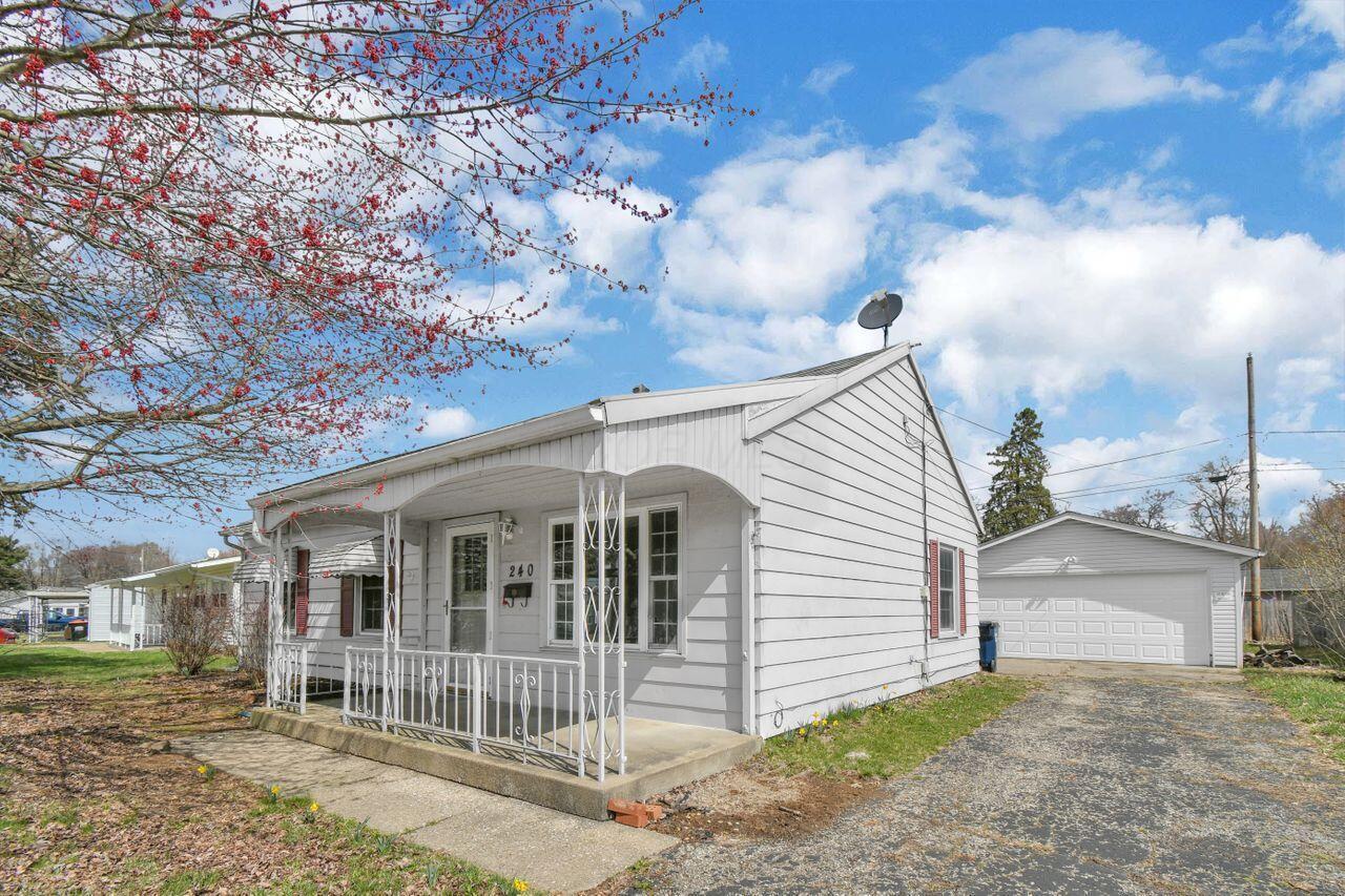 240 Walden Road, Heath, Ohio image 2