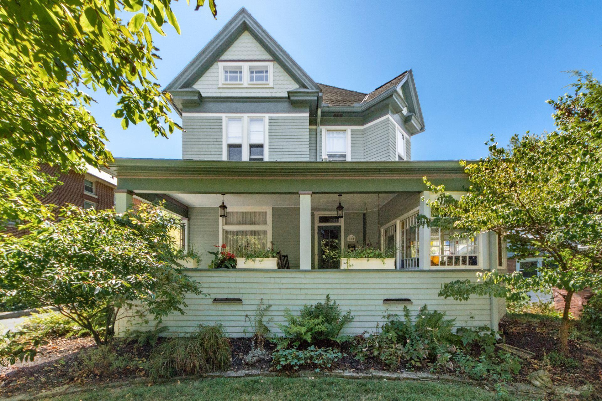 View Columbus, OH 43214 house