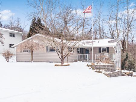1353 N Howell Drive, Newark, Ohio image 1