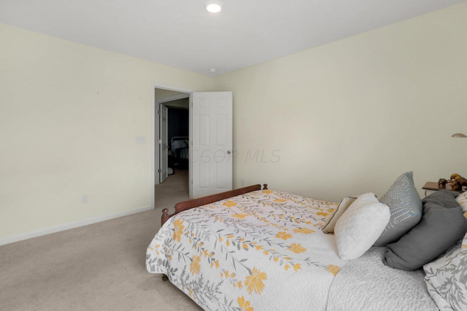 20 Thoreau Drive, Ashville, Ohio image 34