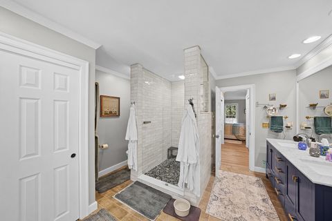 Tiny photo for 2231 Atlee Court 12 #12, Columbus, OH 43220 (MLS # 225041338)