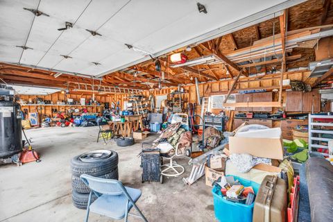 Tiny photo for 110 Inah Avenue, Columbus, OH 43228 (MLS # 226004438)