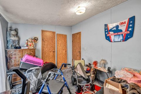 Tiny photo for 110 Inah Avenue, Columbus, OH 43228 (MLS # 226004438)