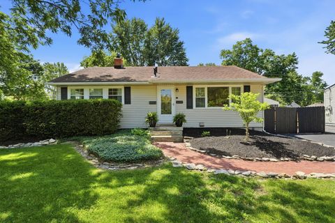 Photo of 2257 Fishinger Road, Columbus, OH 43221 (MLS # 226019441)