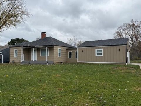 Photo of 1444 Dickerson Street, Newark, OH 43055 (MLS # 225043709)