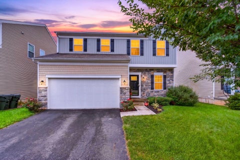 Photo of 7549 Bullseye Drive, Canal Winchester, OH 43110 (MLS # 226036198)