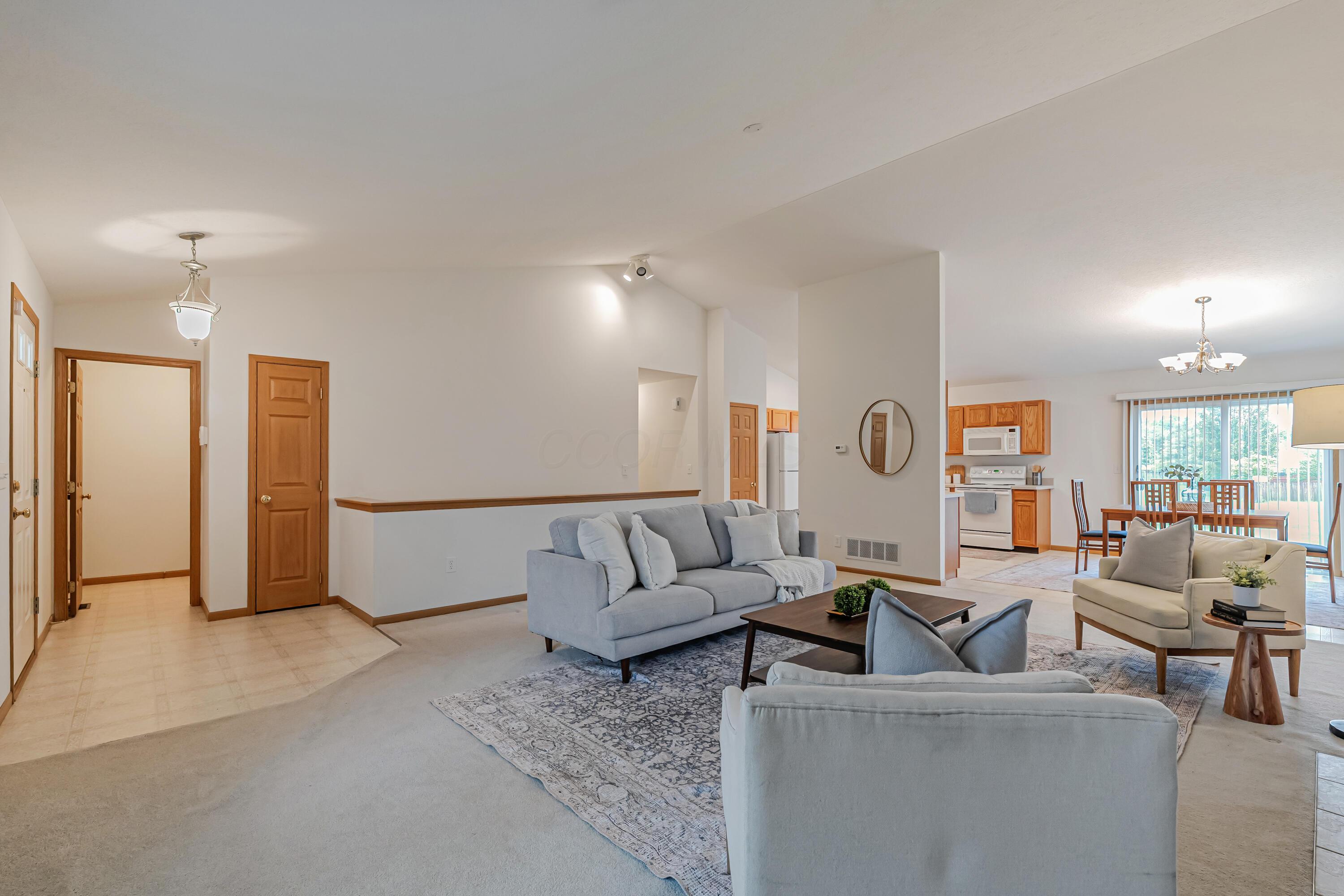 5933 Katara Drive, Galloway, Ohio image 8