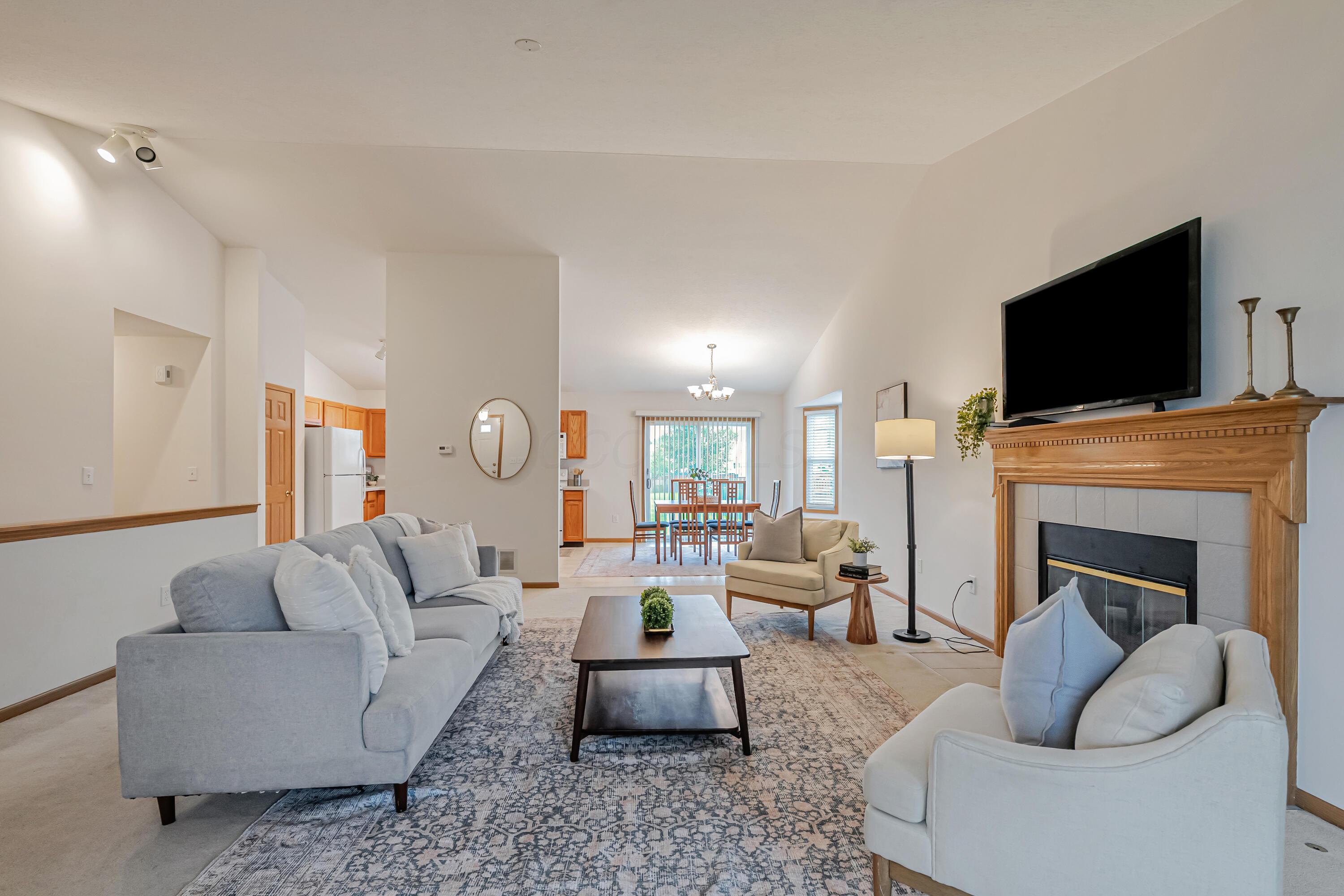 5933 Katara Drive, Galloway, Ohio image 9