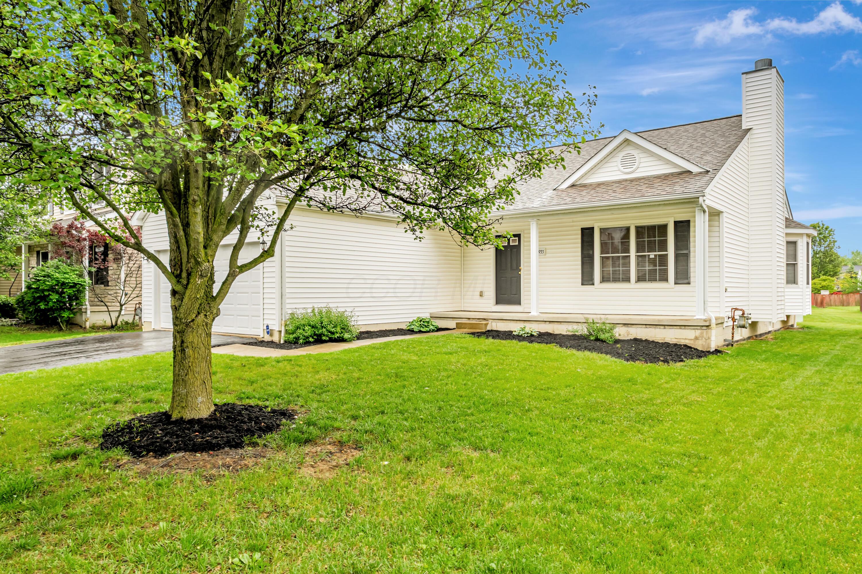 5933 Katara Drive, Galloway, Ohio image 3