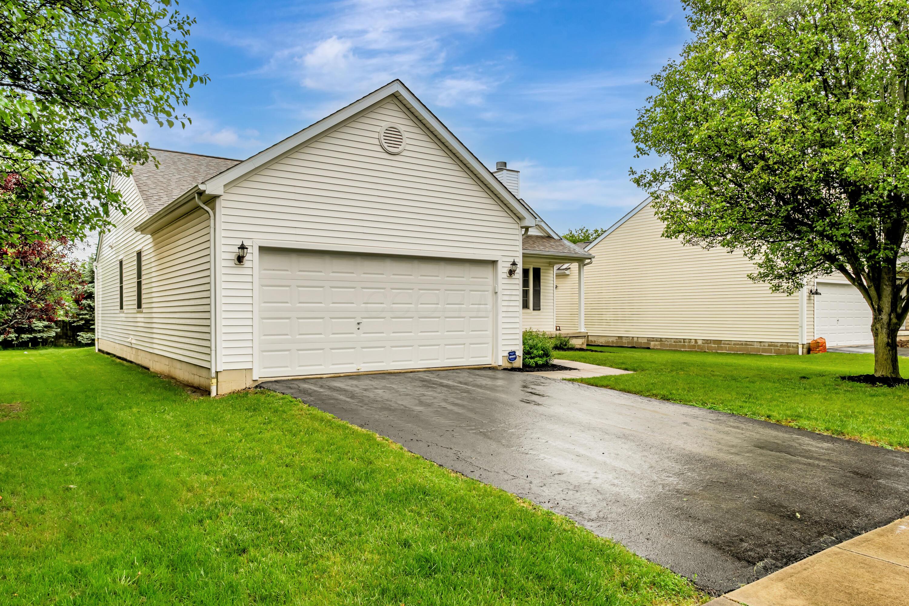 5933 Katara Drive, Galloway, Ohio image 4
