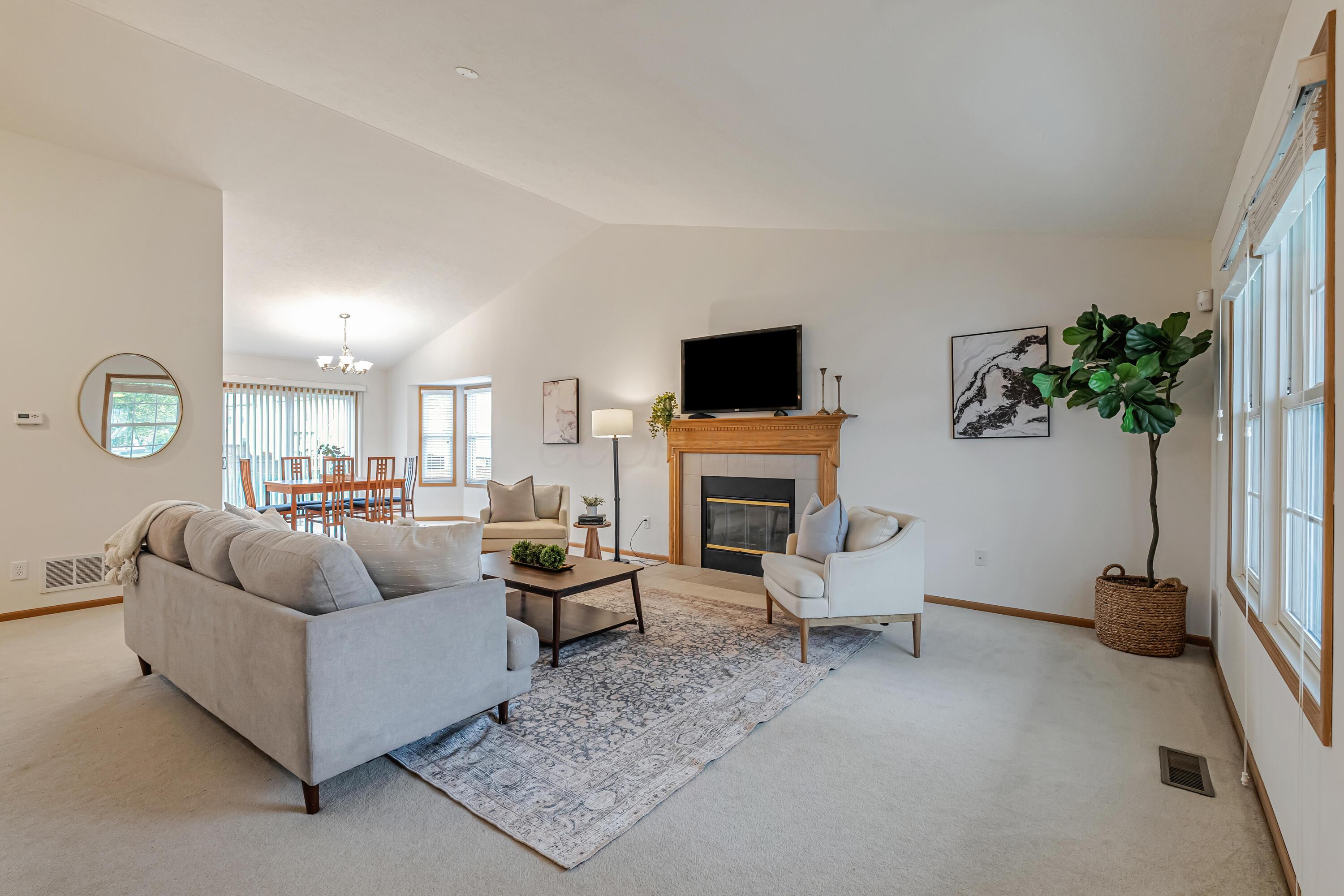 5933 Katara Drive, Galloway, Ohio image 6