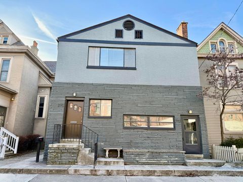 Photo of 295 E Whittier Street 293 #293, Columbus, OH 43206 (MLS # 226002416)