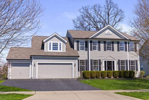 Photo of 4004 Village Club Drive, Powell, OH 43065 (MLS # 226011053)