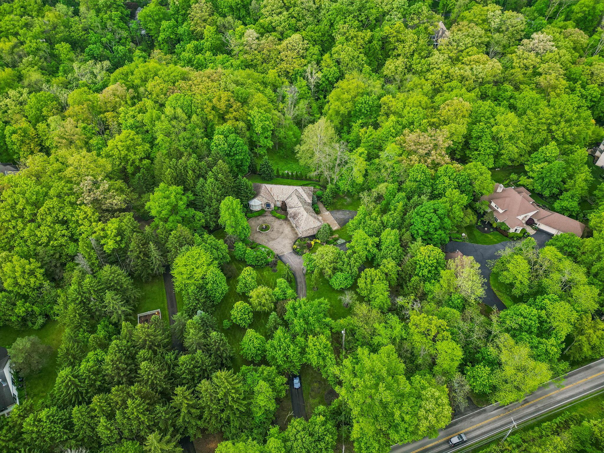 1790 Jewett Road, Powell, Ohio image 1