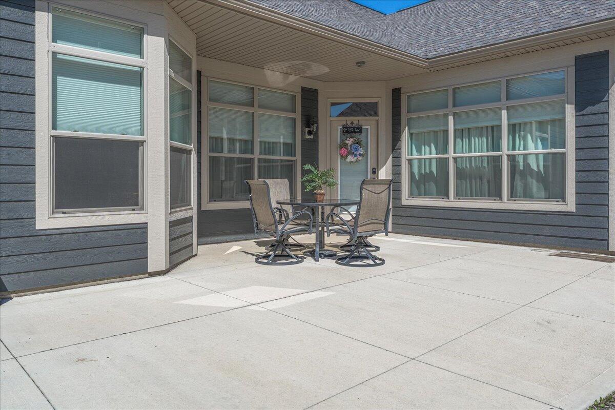 1621 E Waterside Drive, Circleville, Ohio image 33