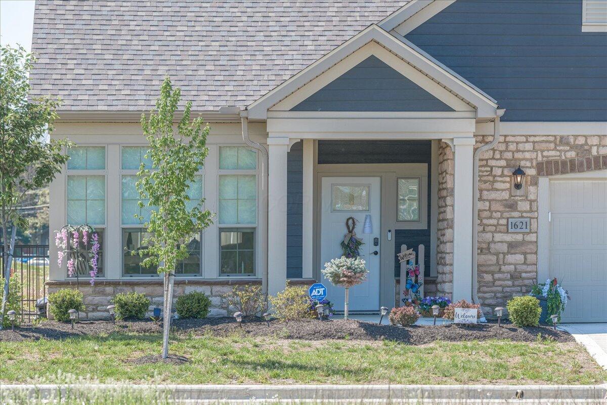 1621 E Waterside Drive, Circleville, Ohio image 3