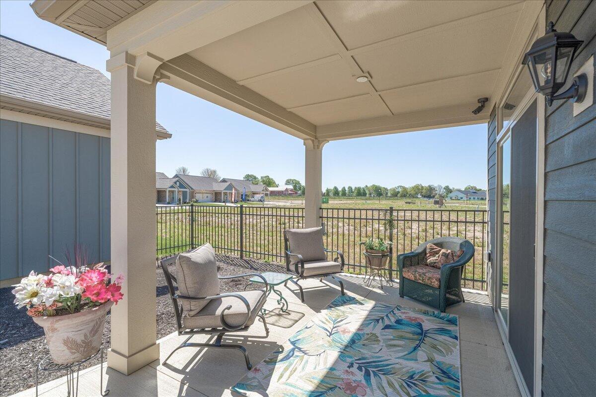 1621 E Waterside Drive, Circleville, Ohio image 31