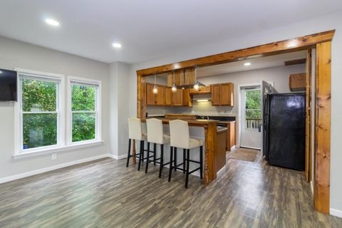 Tiny photo for 926 Harmon Avenue, Columbus, OH 43223 (MLS # 226005557)