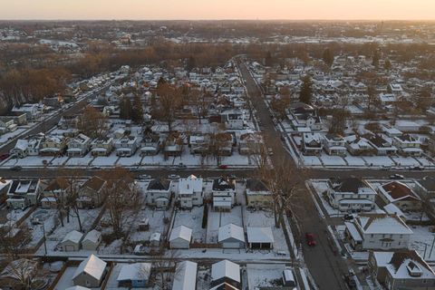 Tiny photo for 708 E Cassilly Street, Springfield, OH 45503 (MLS # 225044986)