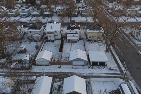 Tiny photo for 708 E Cassilly Street, Springfield, OH 45503 (MLS # 225044986)