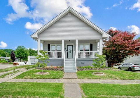 Single Family Residence in Zanesville OH 1654 Euclid Avenue.jpg