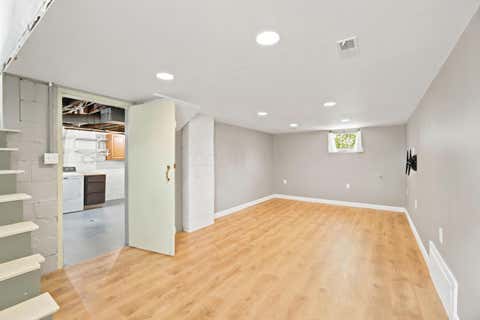 Tiny photo for 926 King Street, Lancaster, OH 43130 (MLS # 226022118)