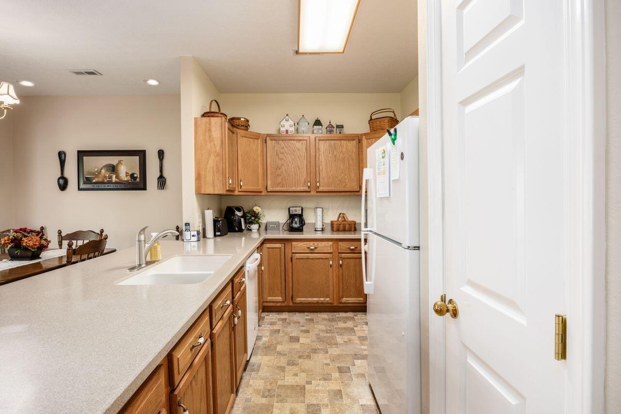 4 Claire Court, Circleville, Ohio image 10