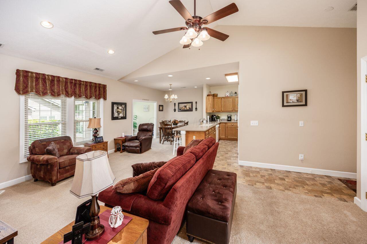 4 Claire Court, Circleville, Ohio image 18