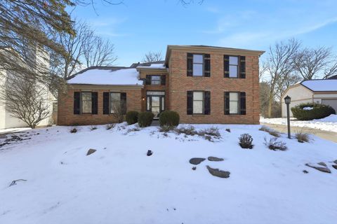 Photo of 7846 Tipperary Court S, Dublin, OH 43017 (MLS # 226004142)