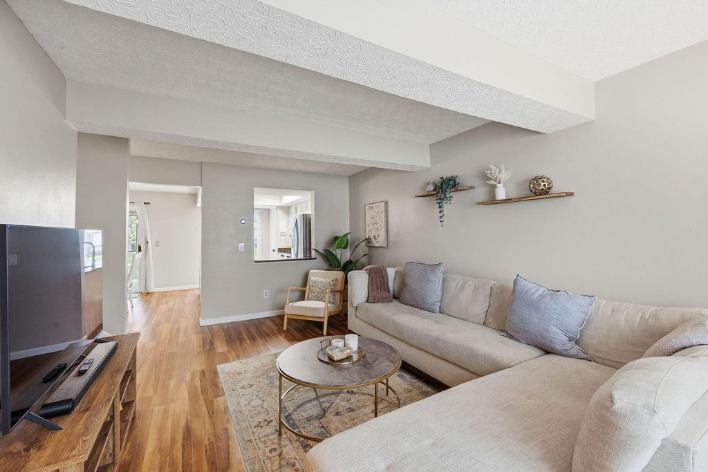 Photo of 6271 Hyland Drive, Dublin, OH 43017 (MLS # 226012128)