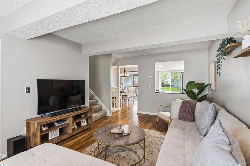 Photo of 6271 Hyland Drive, Dublin, OH 43017 (MLS # 226012128)