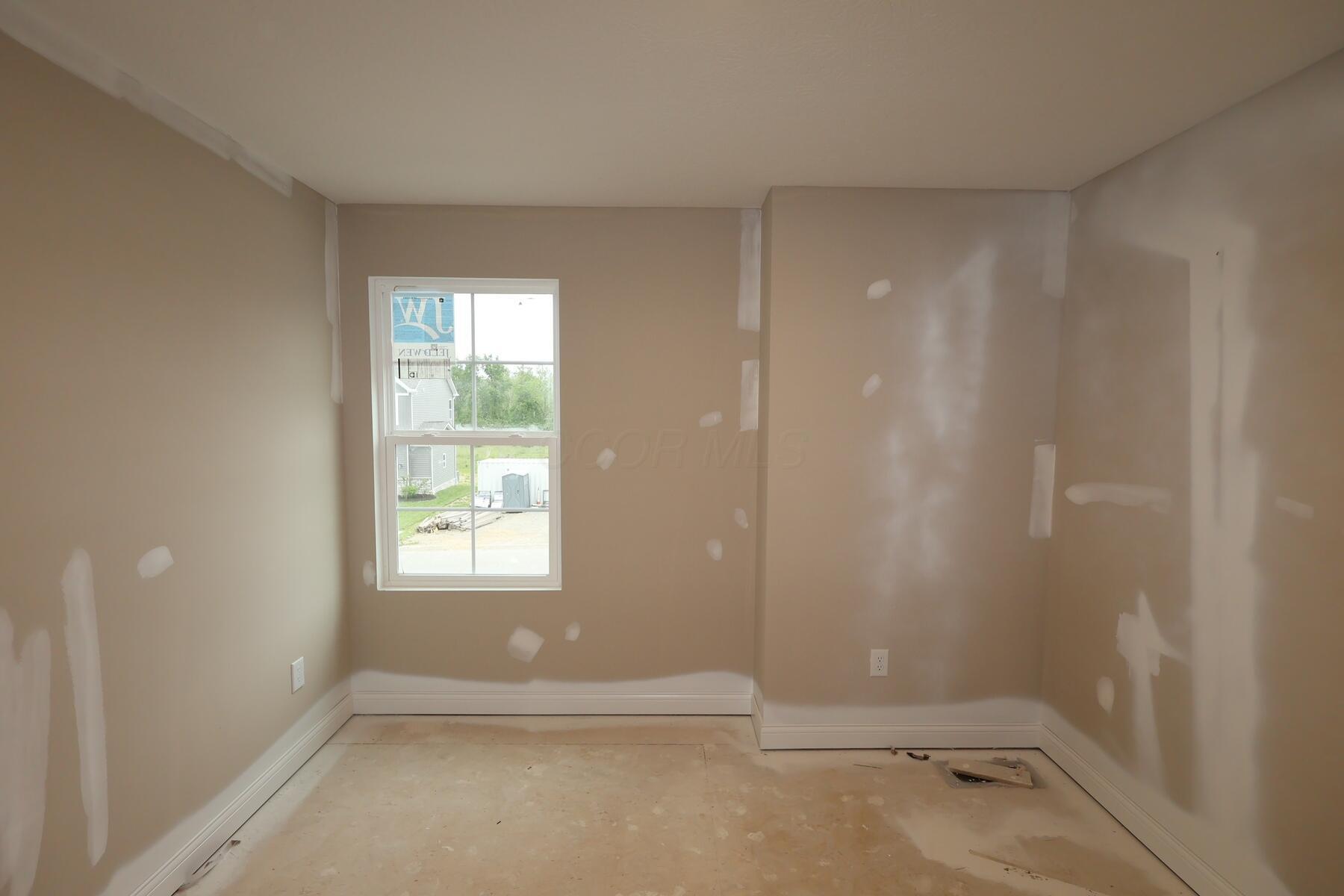 1096 Quarry Oak Drive, Grove City, Ohio image 10