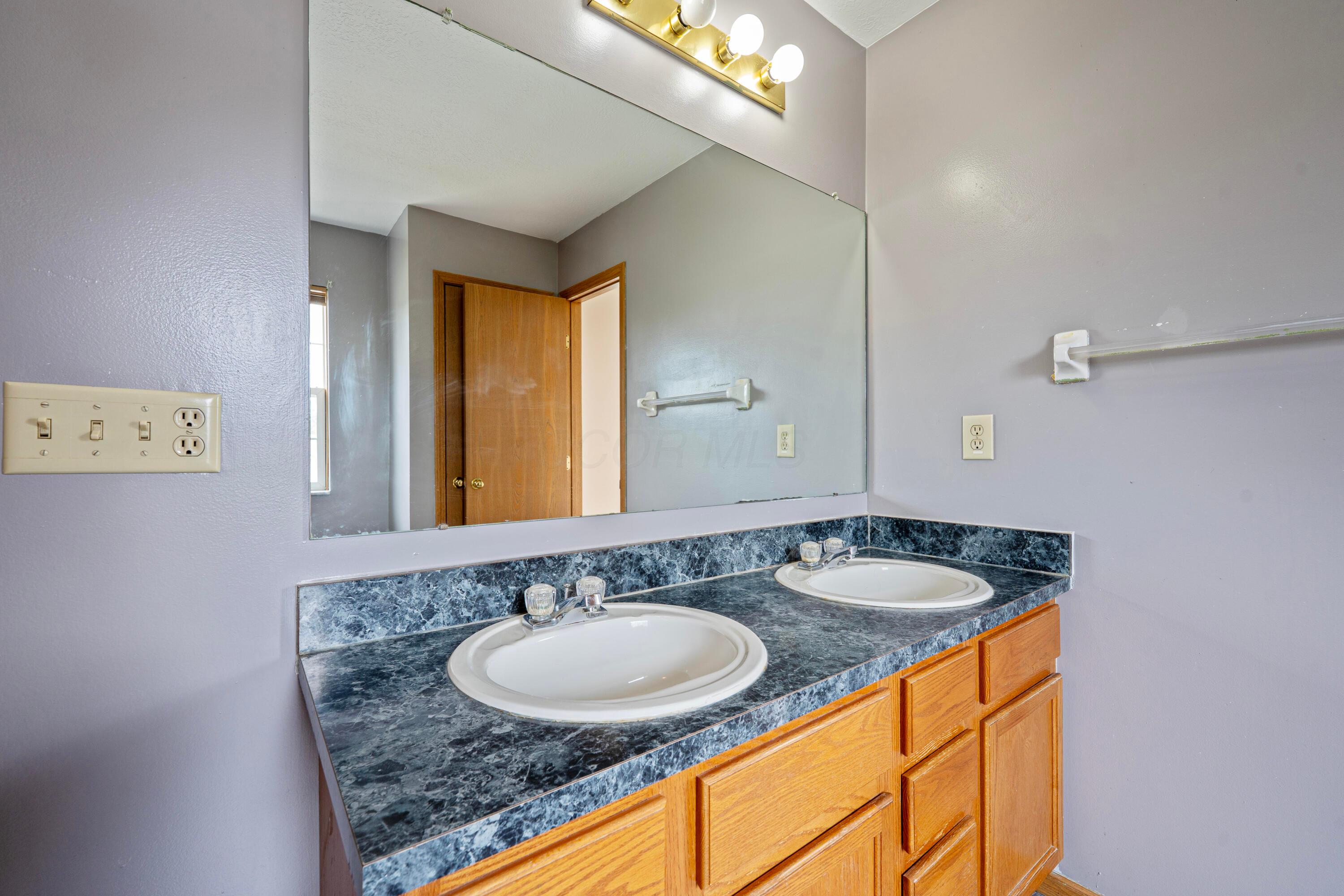 3012 Hollybank Road, Reynoldsburg, Ohio image 14