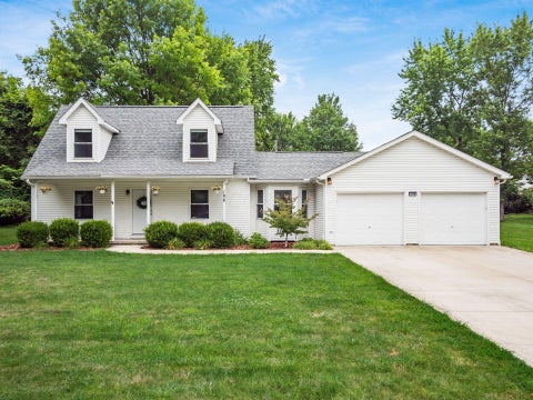 Homes For Sale - 106 E Muskingum Drive<br/> Delaware County, Powell, OH 43065