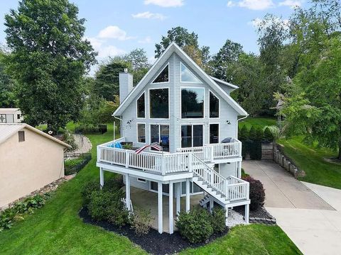 Homes For Sale - 3846 Apple Valley Drive<br/> Howard, OH 43028