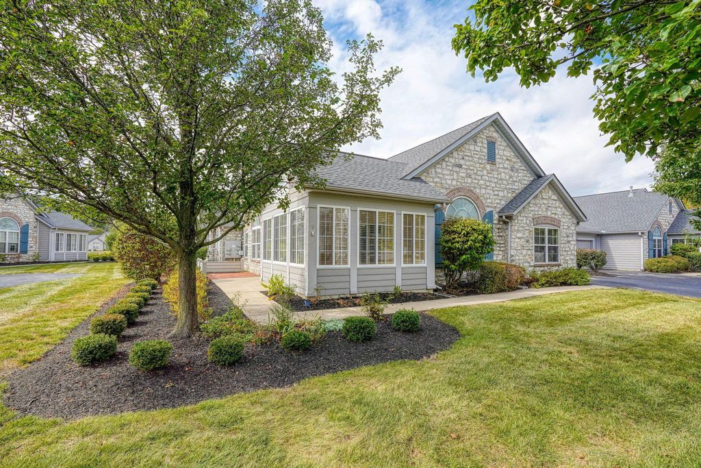 Photo of 4143 Aumbrey Court 31 #31, New Albany, OH 43054 (MLS # 225037030)