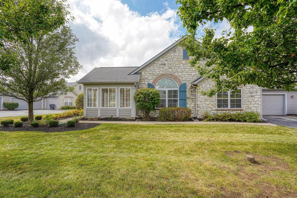 Photo of 4143 Aumbrey Court 31 #31, New Albany, OH 43054 (MLS # 225037030)