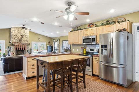 Tiny photo for 3267 Columbus Street, Grove City, OH 43123 (MLS # 225044705)