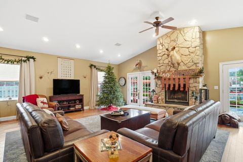 Photo of 3267 Columbus Street, Grove City, OH 43123 (MLS # 225044705)