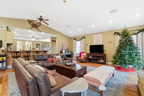 Tiny photo for 3267 Columbus Street, Grove City, OH 43123 (MLS # 225044705)