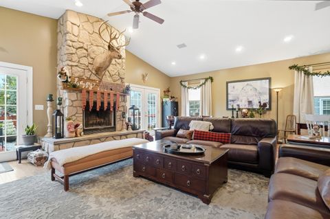 Tiny photo for 3267 Columbus Street, Grove City, OH 43123 (MLS # 225044705)