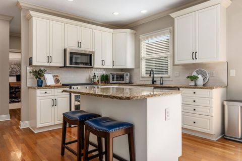 Tiny photo for 8118 Saybrook Drive, Westerville, OH 43082 (MLS # 226005783)