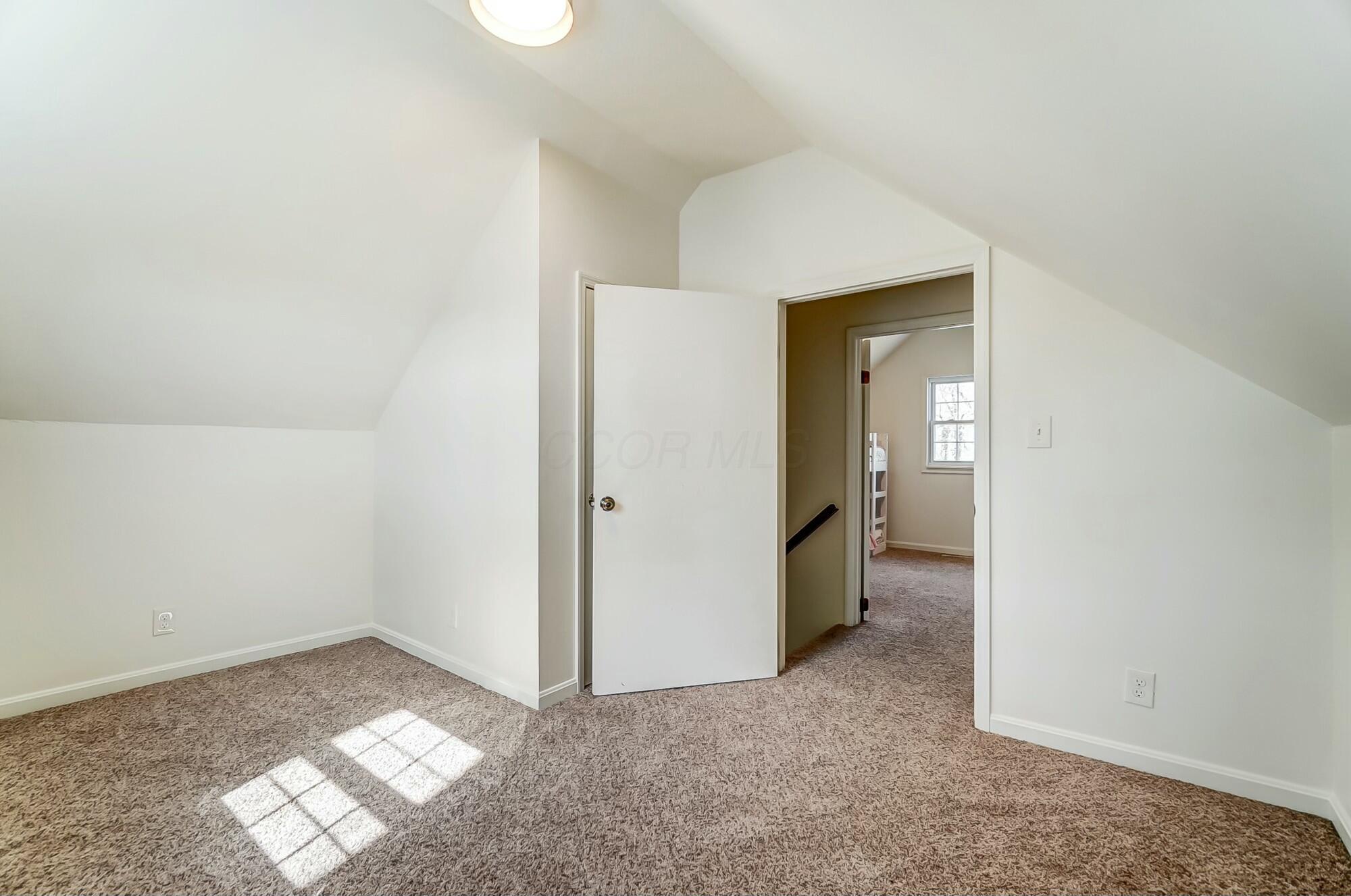 556 Arthur Bradley Road, London, Ohio image 31