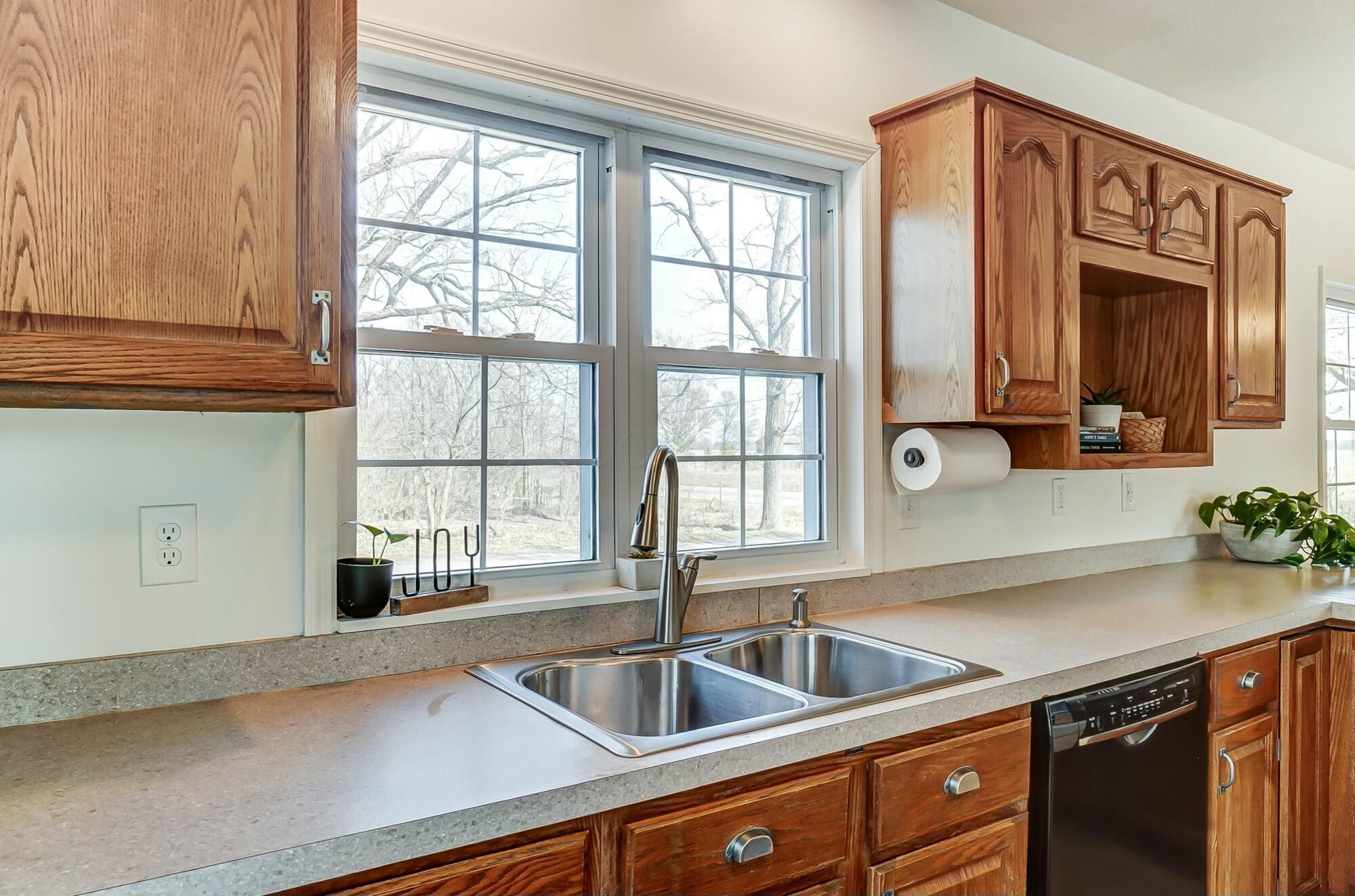 556 Arthur Bradley Road, London, Ohio image 12