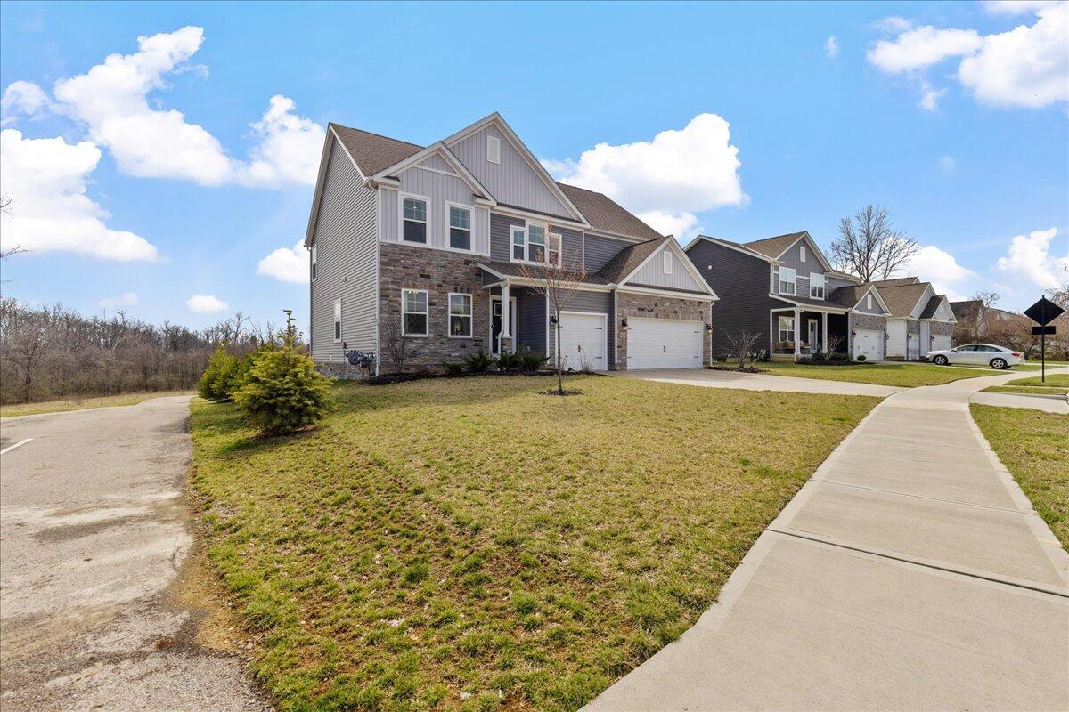 1423 Hemetite Drive, Grove City, Ohio image 4