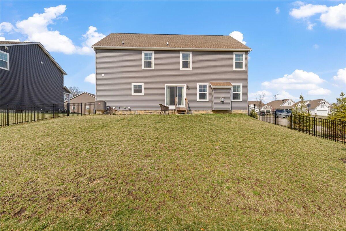 1423 Hemetite Drive, Grove City, Ohio image 49